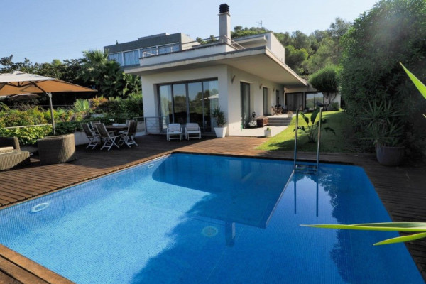 #Houses & Villas - 5 Rooms 4 Bathrooms 494 m2 | Quintmar, Sitges pool