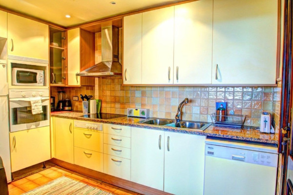#Apartamento - 3 Habitaciones 2 Baños 110 m2 | Sitges Centre, Sitges kitchen