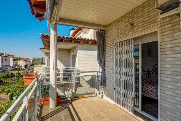 #Houses & Villas - 4 Rooms 3 Bathrooms 116 m2 | Levantina, Sitges terrace