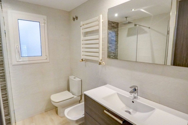 #Appartement - 3 Chambres 1 Salle de bain 74 m2 | Els Molins, Sitges bathroom