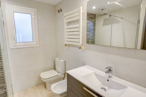 #Appartement - 3 Chambres 1 Salle de bain 74 m2 | Els Molins, Sitges bathroom