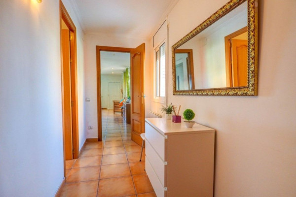 #Houses & Villas - 4 Rooms 2 Bathrooms 190 m2 | Sant Pere de Ribes, Sant Pere de Ribes corridor