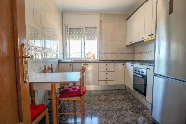#Houses & Villas - 5 Rooms 3 Bathrooms 216 m2 | Cubelles, Cubelles kitchen
