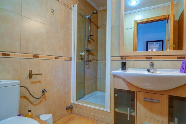 #Maisons & Villas - 4 Chambres 2 Salle de bain 190 m2 | Sant Pere de Ribes, Sant Pere de Ribes bathroom