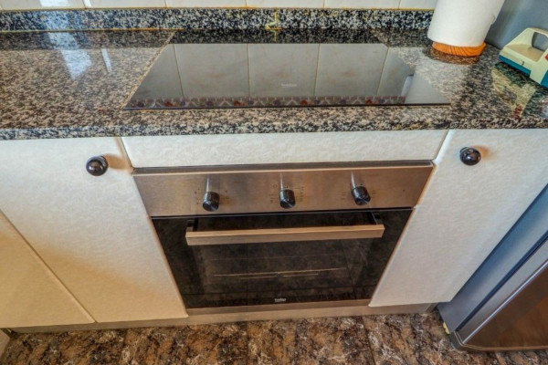 #Houses & Villas - 5 Rooms 3 Bathrooms 216 m2 | Cubelles, Cubelles kitchen