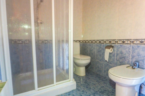 #Houses & Villas - 5 Rooms 3 Bathrooms 216 m2 | Cubelles, Cubelles bathroom