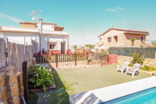#Casas & Villas - 4 Habitaciones 2 Baños 190 m2 | Sant Pere de Ribes, Sant Pere de Ribes unknown