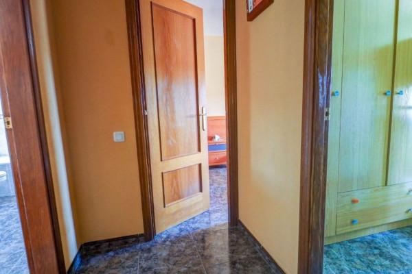 #Houses & Villas - 5 Rooms 3 Bathrooms 216 m2 | Cubelles, Cubelles corridor