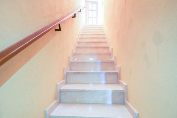 #Houses & Villas - 5 Rooms 3 Bathrooms 216 m2 | Cubelles, Cubelles details