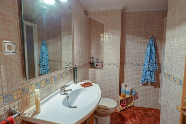 #Casas & Villas - 4 Habitaciones 2 Baños 190 m2 | Sant Pere de Ribes, Sant Pere de Ribes bathroom