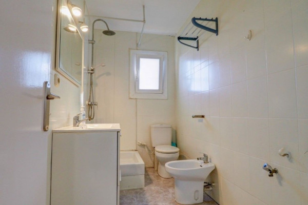 #Apartamento - 1 Habitaciones 1 Baños 55 m2 | Els Cards, Els Cards bathroom