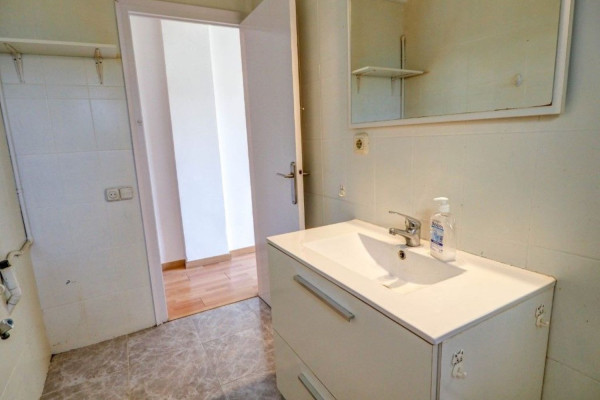 #Apartment - 1 Rooms 1 Bathrooms 55 m2 | Els Cards, Els Cards bathroom