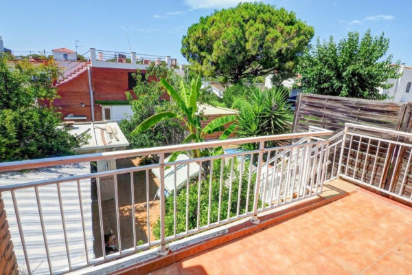 #Houses & Villas - 6 Rooms 2 Bathrooms 153 m2 | Vallpineda-Rocamar, Sant Pere de Ribes terrace