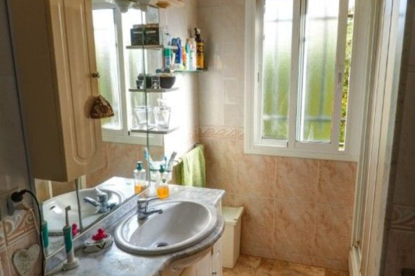 #Maisons & Villas - 5 Chambres 2 Salle de bain 255 m2 | Vallpineda-Rocamar, Sant Pere de Ribes bathroom