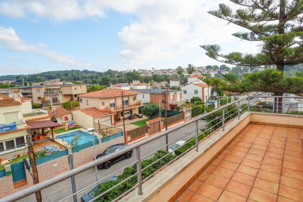 #Maisons & Villas - 5 Chambres 2 Salle de bain 255 m2 | Vallpineda-Rocamar, Sant Pere de Ribes terrace