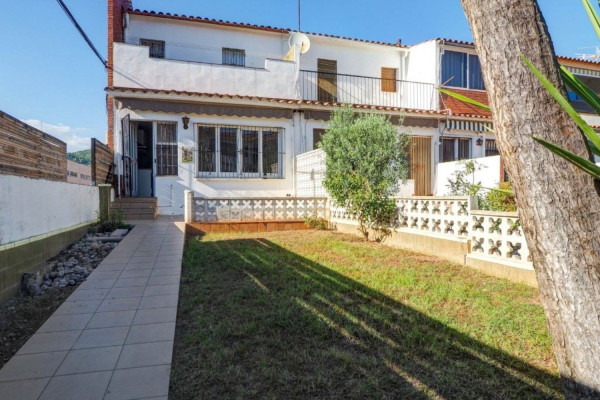 #facade - Houses & Villas - 4 Rooms 2 Bathrooms 155 m2 | Centro Pueblo, Sant Pere de Ribes 