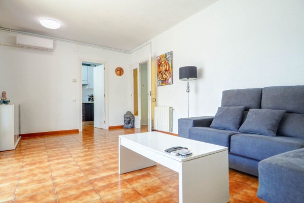 #Apartamento - 3 Habitaciones 2 Baños 85 m2 | Poble Sec, Sitges living