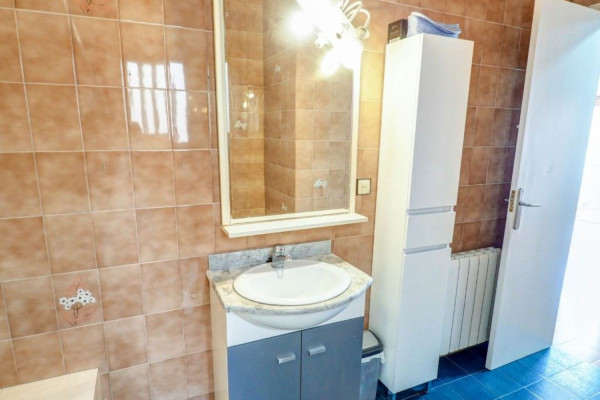 #Appartement - 3 Chambres 2 Salle de bain 85 m2 | Poble Sec, Sitges bathroom