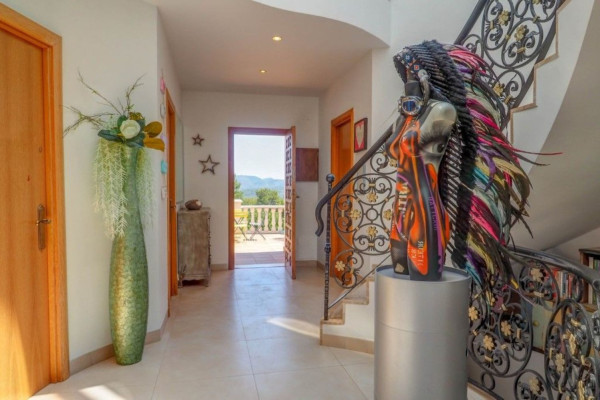 #Maisons & Villas - 5 Chambres 3 Salle de bain 304 m2 | Can Pere de la Plana, Sant Pere de Ribes corridor