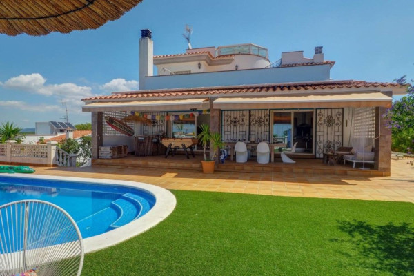 #Houses & Villas - 5 Rooms 3 Bathrooms 304 m2 | Can Pere de la Plana, Sant Pere de Ribes pool