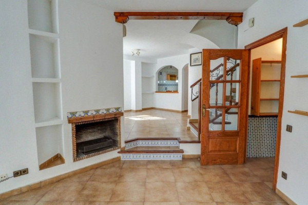 #Houses & Villas - 3 Rooms 3 Bathrooms 199 m2 | Center, Sant Pere de Ribes living