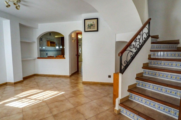 #Houses & Villas - 3 Rooms 3 Bathrooms 199 m2 | Center, Sant Pere de Ribes details