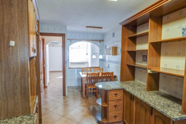 #Houses & Villas - 3 Rooms 3 Bathrooms 199 m2 | Center, Sant Pere de Ribes kitchen