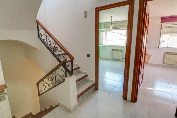 #Houses & Villas - 3 Rooms 3 Bathrooms 199 m2 | Center, Sant Pere de Ribes details