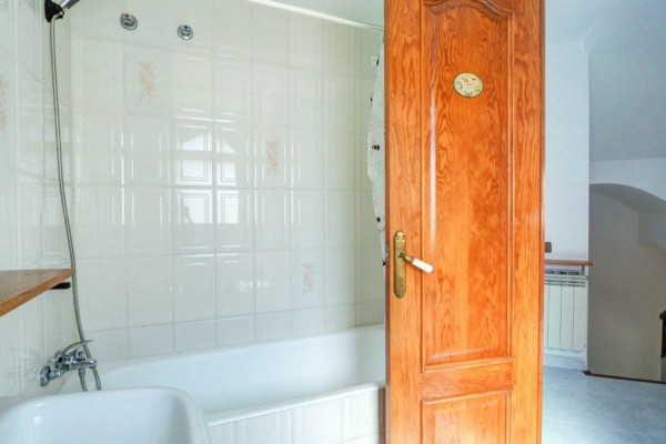 #bathroom - Casas & Villas - 3 Habitaciones 3 Baños 199 m2 | Center, Sant Pere de Ribes 