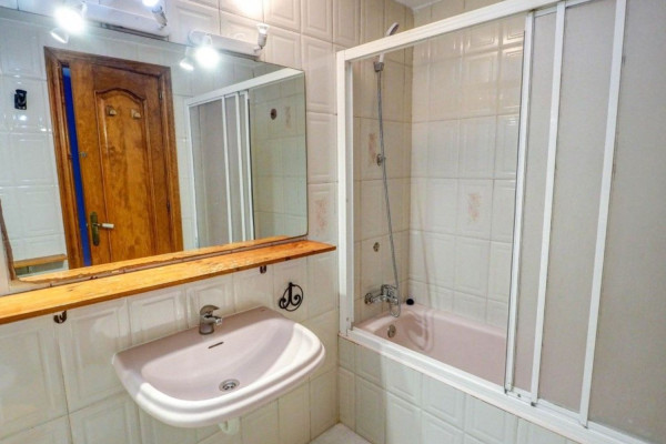 #Houses & Villas - 3 Rooms 3 Bathrooms 199 m2 | Center, Sant Pere de Ribes bathroom