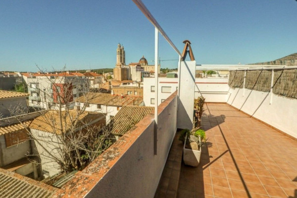 #Houses & Villas - 3 Rooms 3 Bathrooms 199 m2 | Center, Sant Pere de Ribes terrace