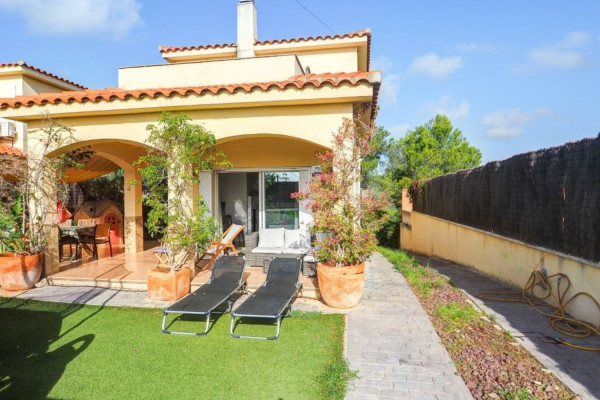 #23421 - House - Olivella, Olivella | Houses for Sale | Hello Homes Sitges