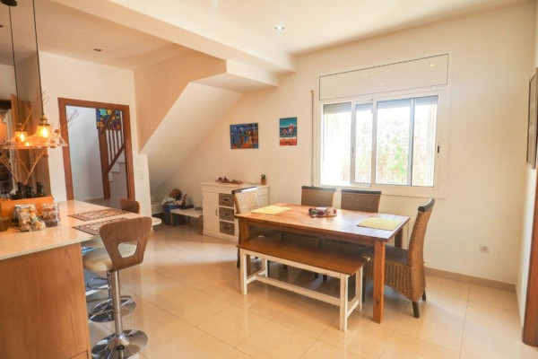 #Houses & Villas - 4 Rooms 3 Bathrooms 227 m2 | Olivella, Olivella living