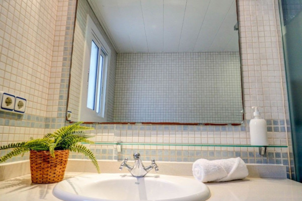 #Apartment - 2 Rooms 1 Bathrooms 70 m2 | Levantina-Montgavina-Quintmar, Sitges bathroom