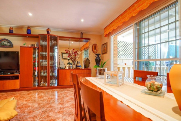 #Houses & Villas - 5 Rooms 5 Bathrooms 247 m2 | Centre Vila - La Geltrú, Vilanova i la Geltrú living