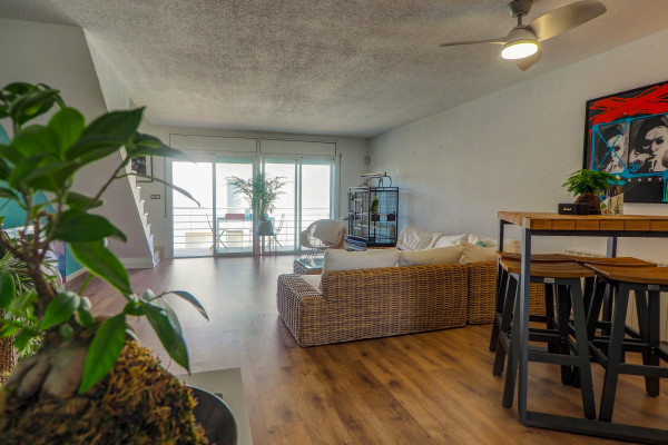 #Apartment - 3 Rooms 2 Bathrooms 104 m2 | Can Pei, Sitges 