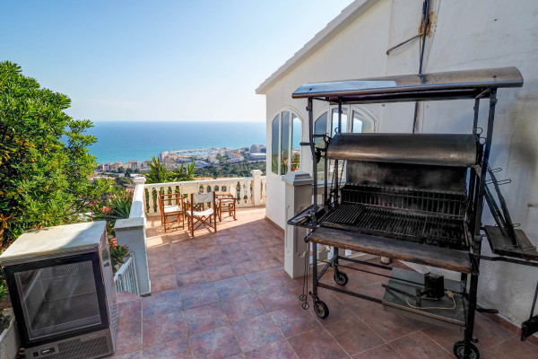 #Houses & Villas - 5 Rooms 4 Bathrooms 250 m2 | Levantina, Sitges 
