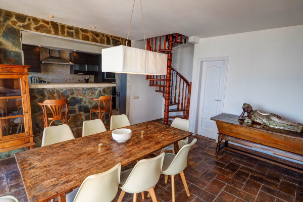 #Houses & Villas - 5 Rooms 4 Bathrooms 250 m2 | Levantina, Sitges 