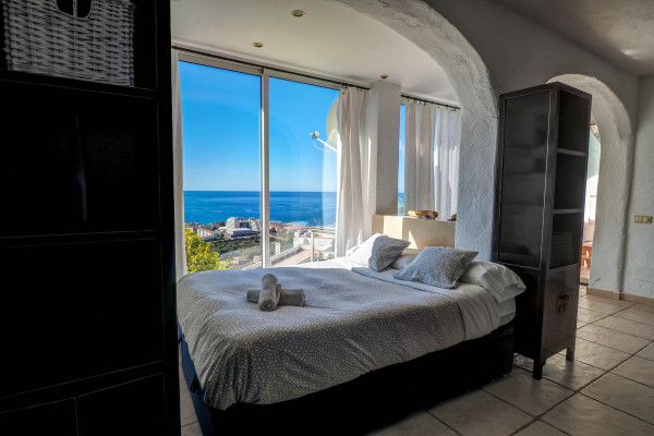 #Houses & Villas - 5 Rooms 4 Bathrooms 250 m2 | Levantina, Sitges 