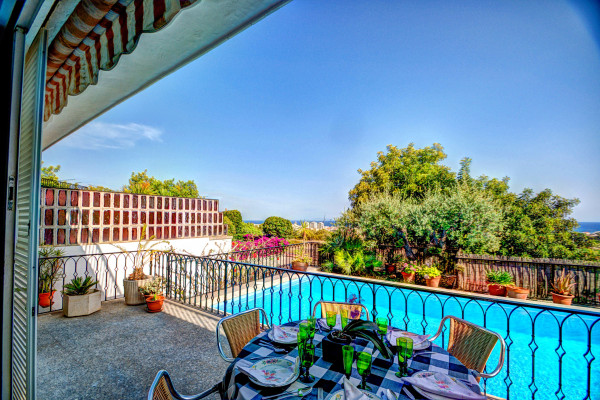 #Houses & Villas - 3 Rooms 3 Bathrooms 200 m2 | Santa Barbara, Sitges 