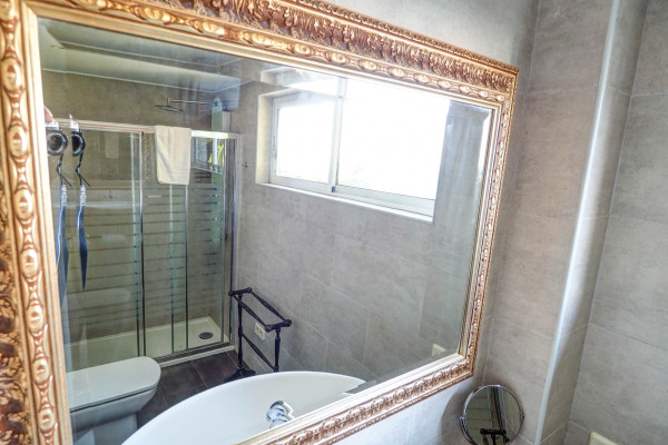 #Houses & Villas - 5 Rooms 4 Bathrooms 250 m2 | Levantina, Sitges 