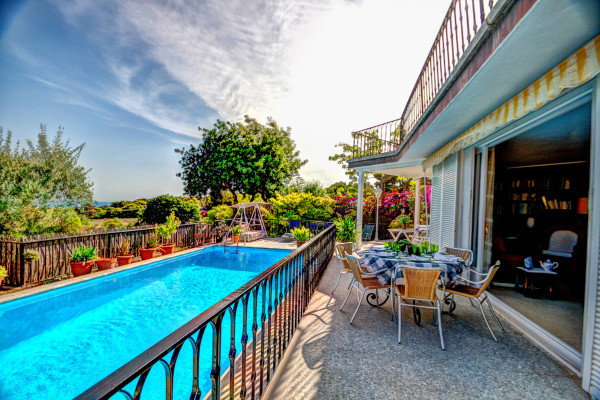 #Houses & Villas - 3 Rooms 3 Bathrooms 200 m2 | Santa Barbara, Sitges 