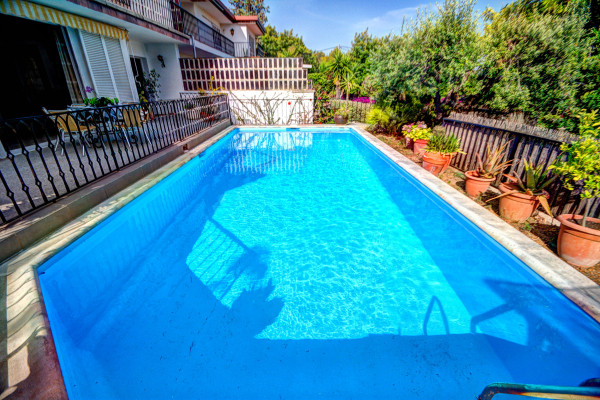 #Houses & Villas - 3 Rooms 3 Bathrooms 200 m2 | Santa Barbara, Sitges 