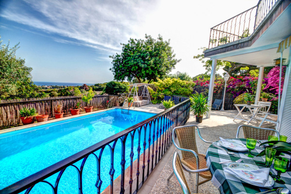 #Houses & Villas - 3 Rooms 3 Bathrooms 200 m2 | Santa Barbara, Sitges 
