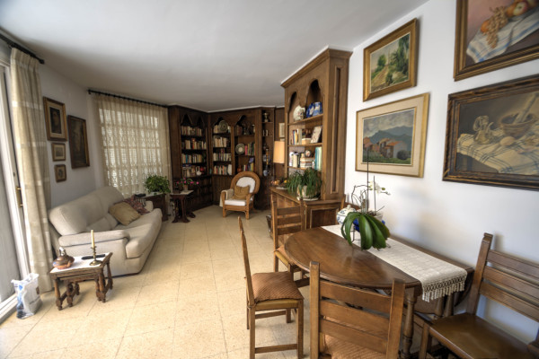 #Houses & Villas - 3 Rooms 3 Bathrooms 200 m2 | Santa Barbara, Sitges 