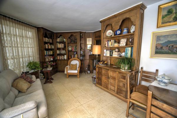 #Houses & Villas - 3 Rooms 3 Bathrooms 200 m2 | Santa Barbara, Sitges 