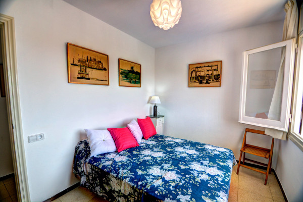 #Houses & Villas - 3 Rooms 3 Bathrooms 200 m2 | Santa Barbara, Sitges 