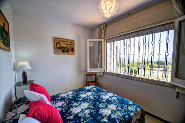 #Houses & Villas - 3 Rooms 3 Bathrooms 200 m2 | Santa Barbara, Sitges 
