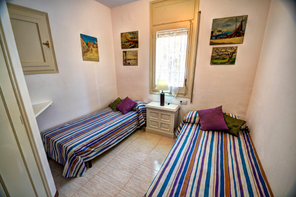 #Houses & Villas - 3 Rooms 3 Bathrooms 200 m2 | Santa Barbara, Sitges 