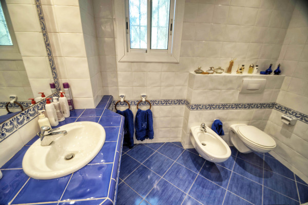 #Houses & Villas - 3 Rooms 3 Bathrooms 200 m2 | Santa Barbara, Sitges 